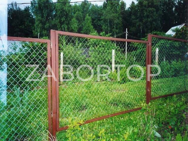 Секционный забор из сетки рабица