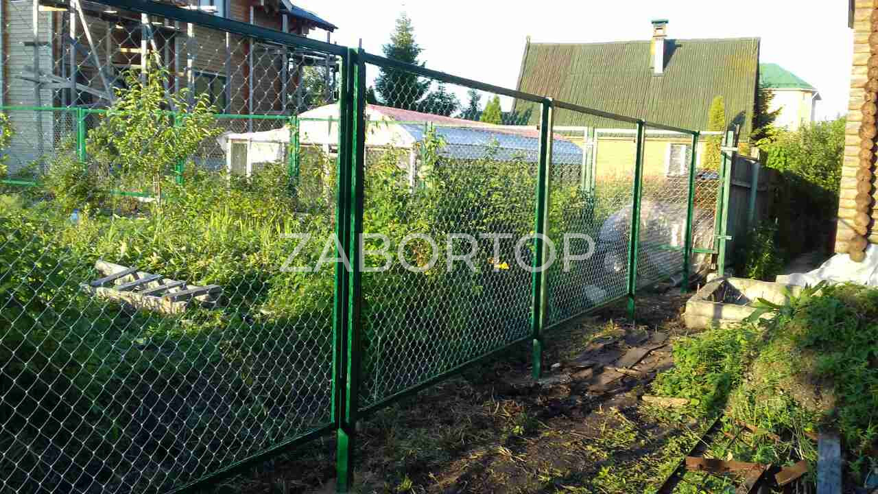 Секционный забор из сетки рабица