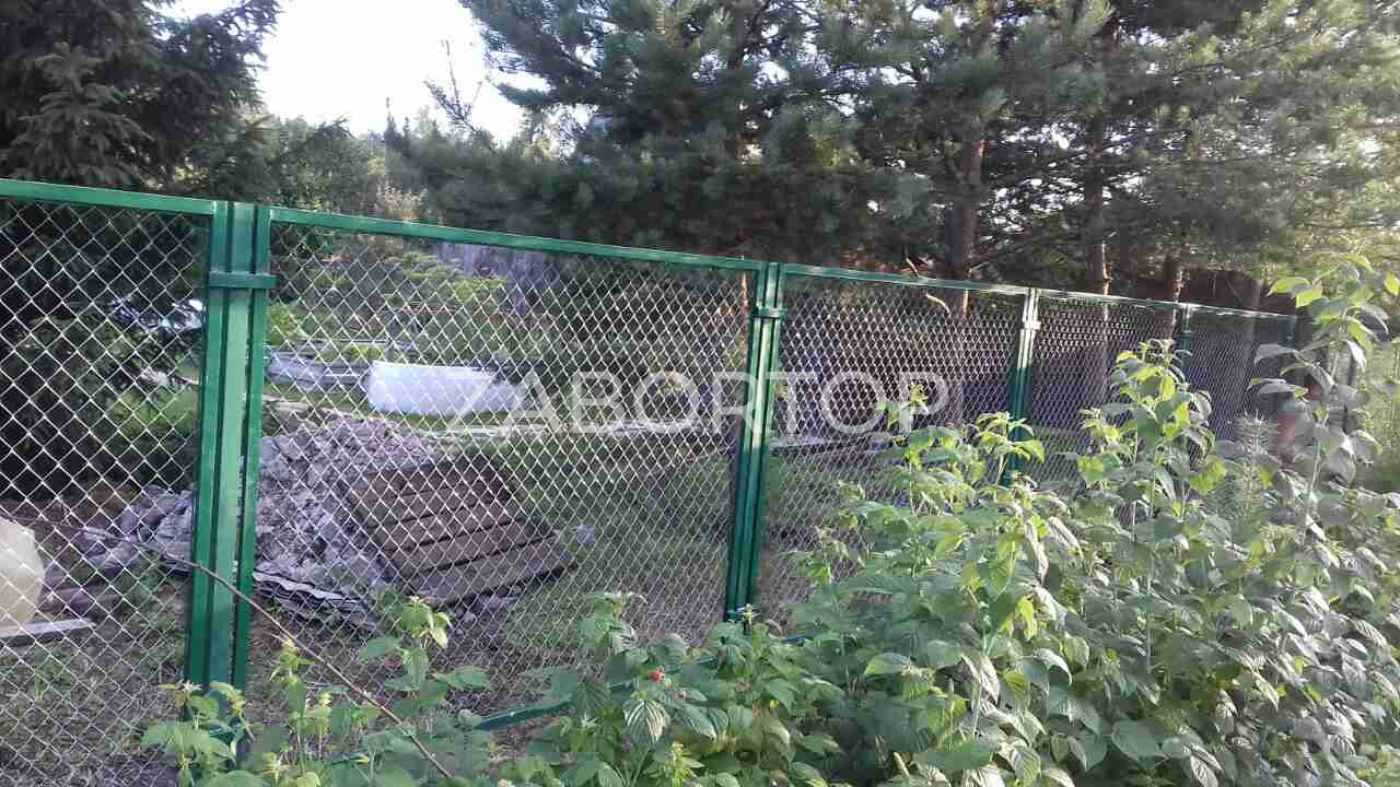 Секционный забор из сетки рабица